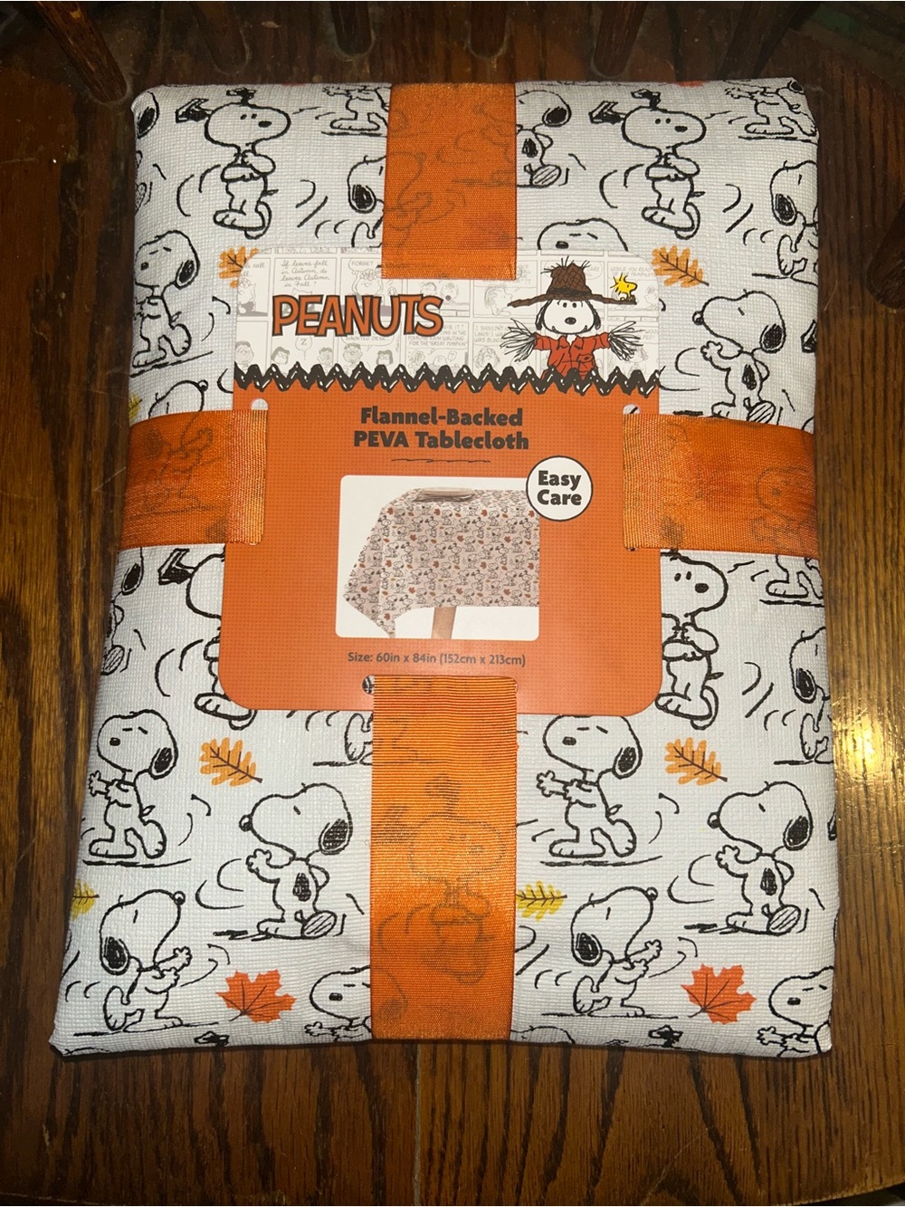 Peanuts Snoopy Fall Tablecloth